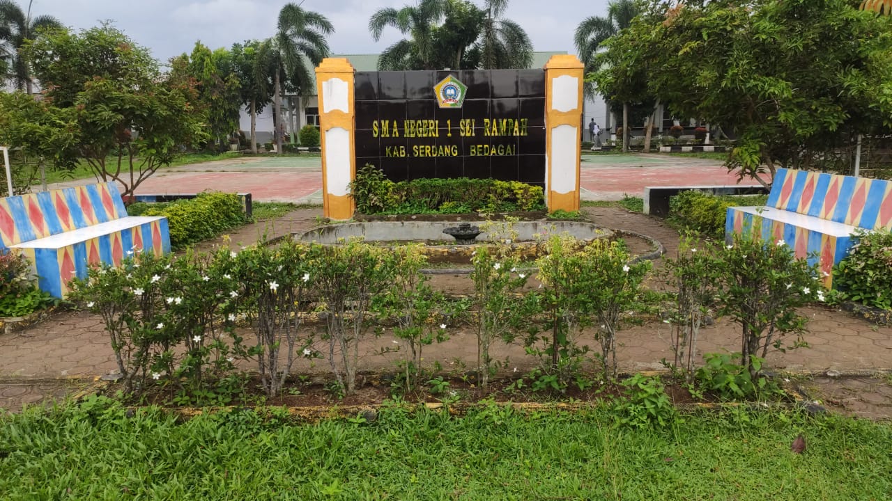 SMAN 1 Sei Rampah - Taman Utama